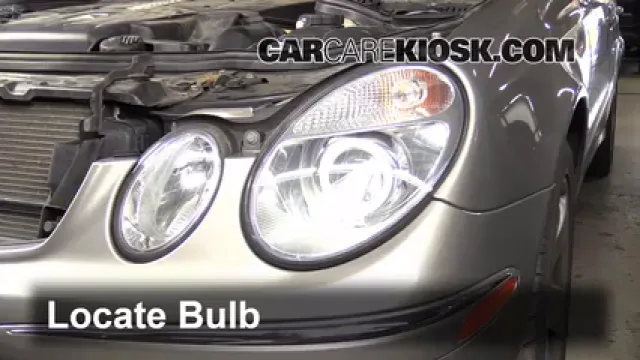 2006 Mercedes-Benz E500 5.0L V8 Luces Faro delantero (reemplazar foco)